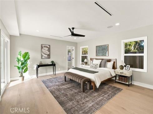 226  Santa Isabel Ave  , Costa Mesa, CA