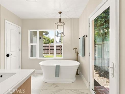 226  Santa Isabel Ave  , Costa Mesa, CA