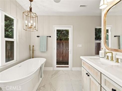 226  Santa Isabel Ave  , Costa Mesa, CA
