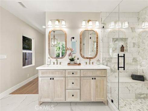 226  Santa Isabel Ave  , Costa Mesa, CA