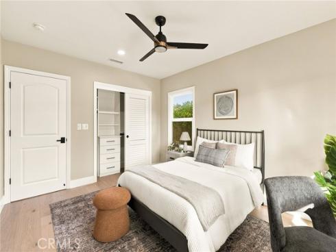 226  Santa Isabel Ave  , Costa Mesa, CA