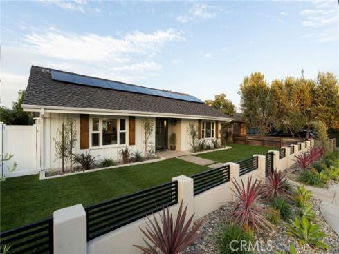 226  Santa Isabel Ave  , Costa Mesa, CA