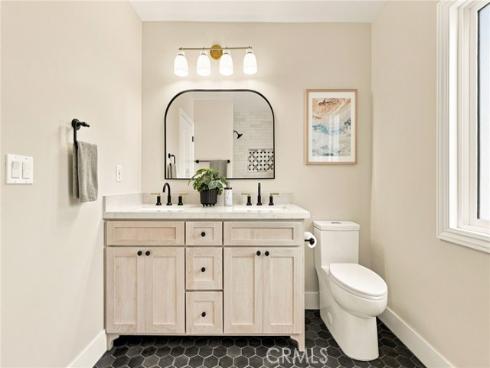 226  Santa Isabel Ave  , Costa Mesa, CA