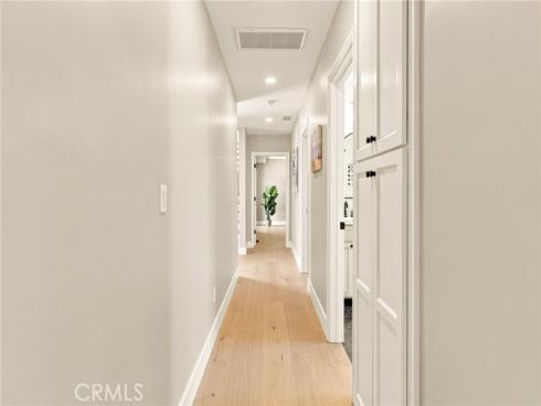 226  Santa Isabel Ave  , Costa Mesa, CA