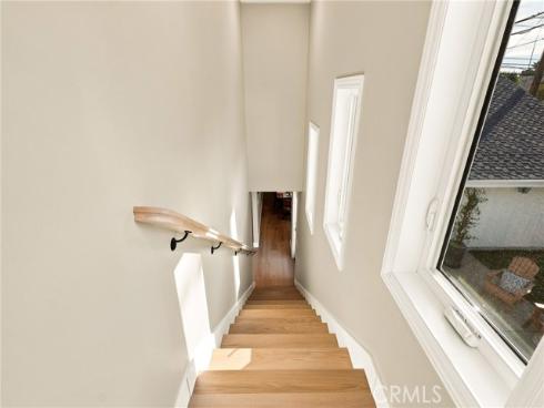226  Santa Isabel Ave  , Costa Mesa, CA