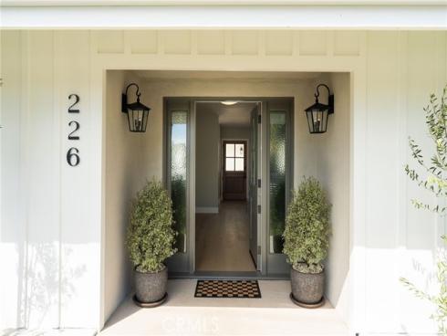 226  Santa Isabel Ave  , Costa Mesa, CA