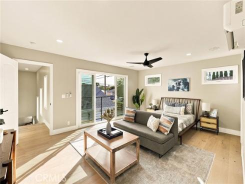 226  Santa Isabel Ave  , Costa Mesa, CA