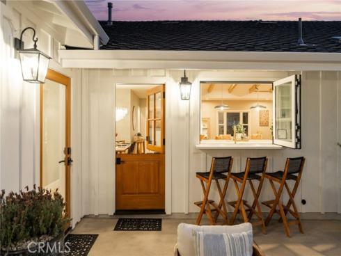 226  Santa Isabel Ave  , Costa Mesa, CA