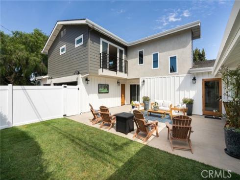 226  Santa Isabel Ave  , Costa Mesa, CA