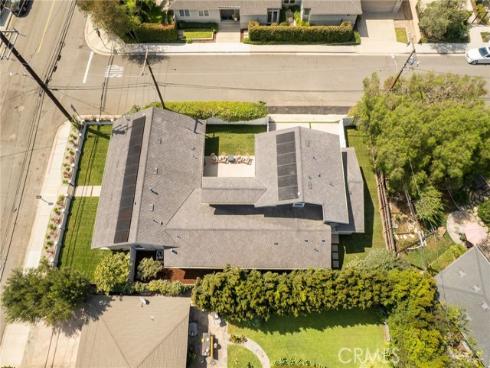226  Santa Isabel Ave  , Costa Mesa, CA