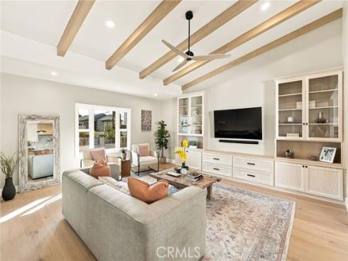 226  Santa Isabel Ave  , Costa Mesa, CA