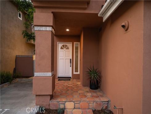 208 Calabria Court, Costa Mesa, CA