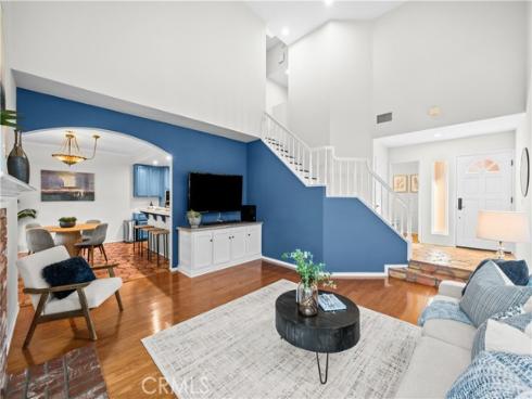 208 Calabria Court, Costa Mesa, CA
