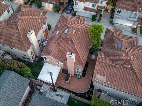 208 Calabria Court, Costa Mesa, CA