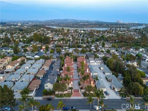 208 Calabria Court, Costa Mesa, CA