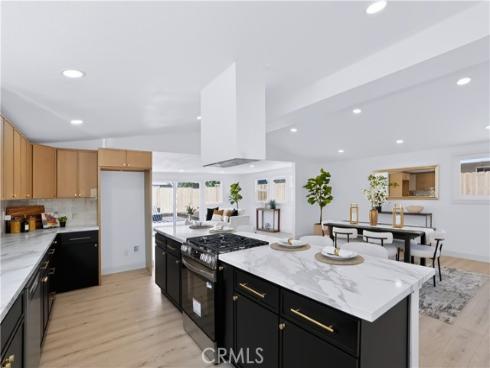 2225 Maple , Costa Mesa, CA