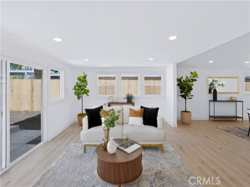 2225 Maple , Costa Mesa, CA
