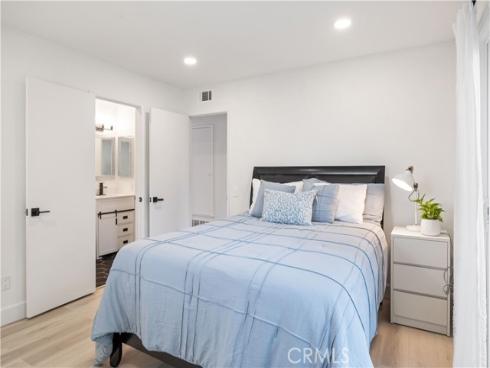 2231  Pacific  A1 , Costa Mesa, CA