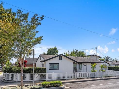 195  Broadway  , Costa Mesa, CA