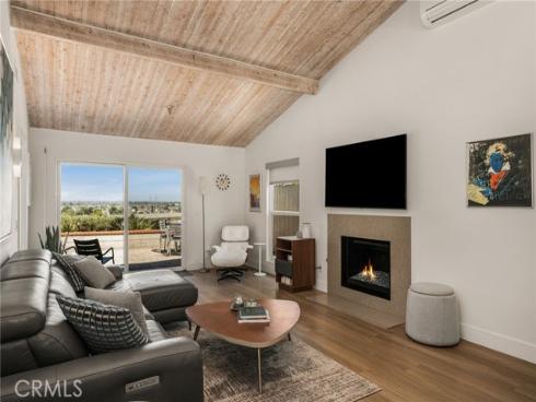 2175 Pacific Avenue D6 , Costa Mesa, CA
