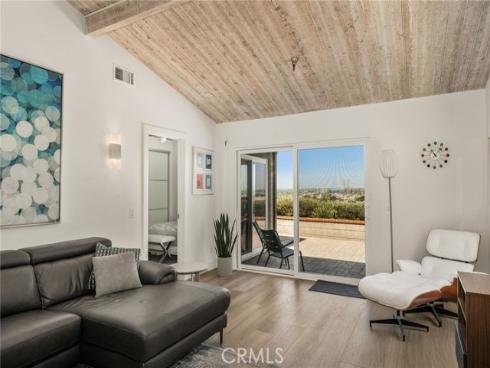 2175 Pacific Avenue D6 , Costa Mesa, CA