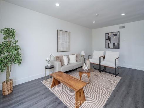 3062 Johnson Avenue, Costa Mesa, CA