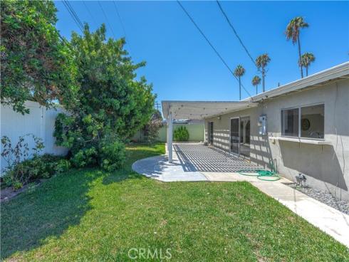 3062 Johnson Avenue, Costa Mesa, CA
