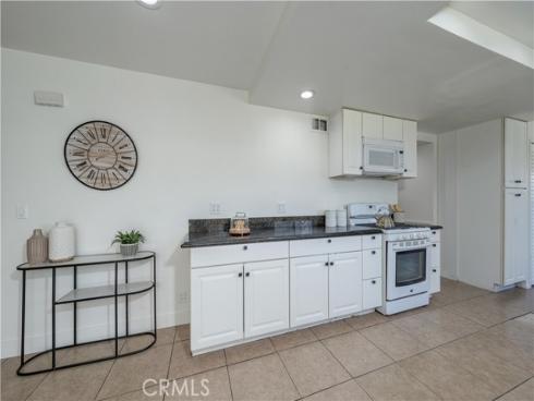 3062 Johnson Avenue, Costa Mesa, CA