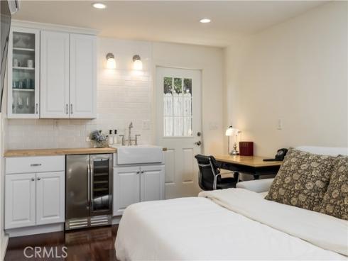219  Pauline  , Costa Mesa, CA