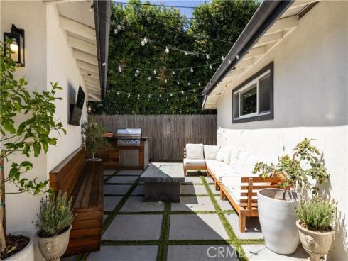 219  Pauline  , Costa Mesa, CA