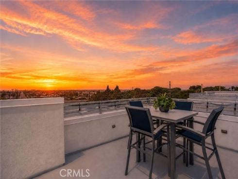2101 Two Harbors , Costa Mesa, CA