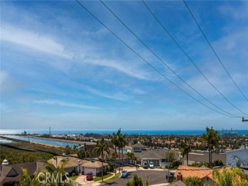 2101 Two Harbors , Costa Mesa, CA