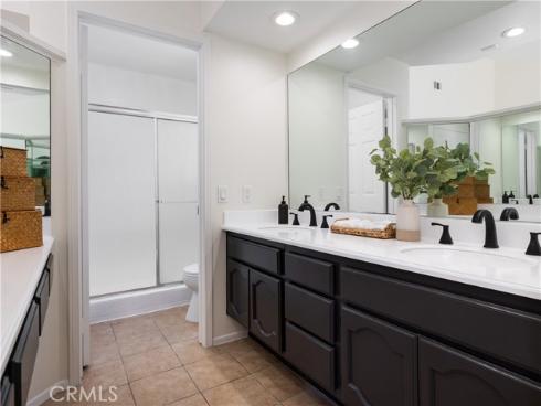 212  Mayfair  , Costa Mesa, CA