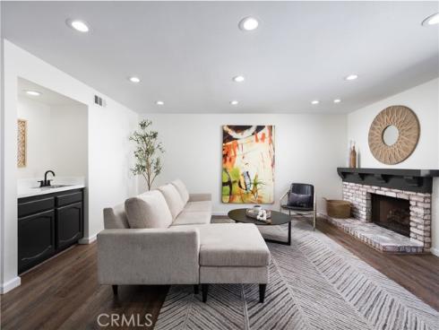 212  Mayfair  , Costa Mesa, CA