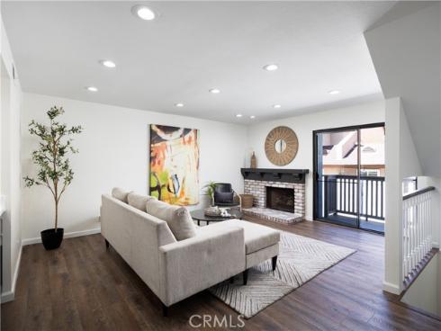 212  Mayfair  , Costa Mesa, CA