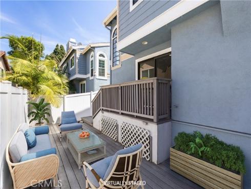 212  Mayfair  , Costa Mesa, CA