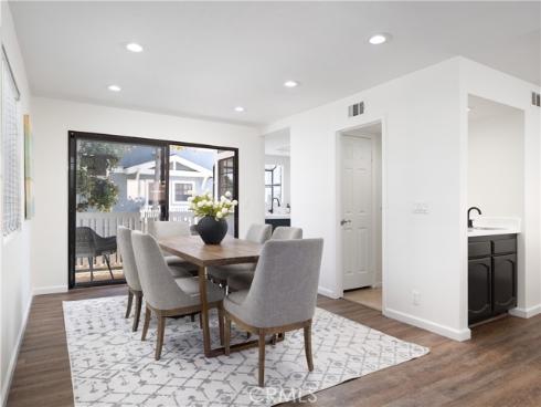 212  Mayfair  , Costa Mesa, CA
