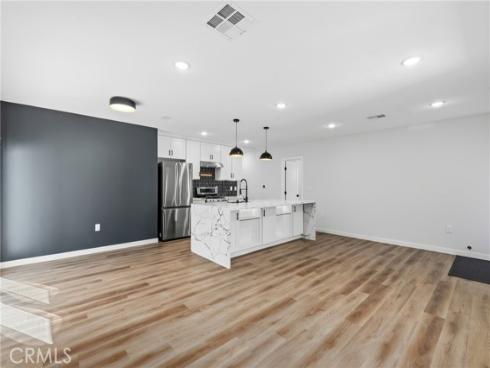 3095 College Avenue, Costa Mesa, CA