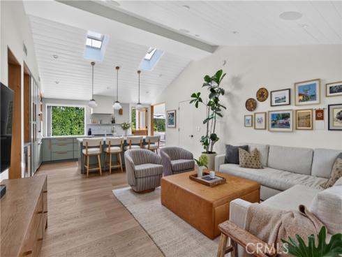 184 E Bay , Costa Mesa, CA