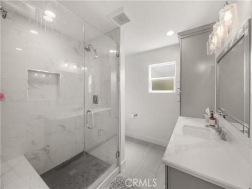2049 Monrovia , Costa Mesa, CA