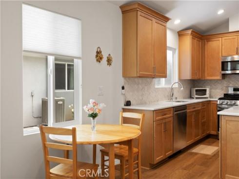 2049 Monrovia , Costa Mesa, CA