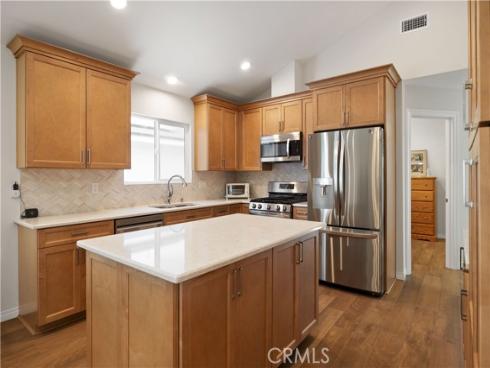 2049 Monrovia , Costa Mesa, CA