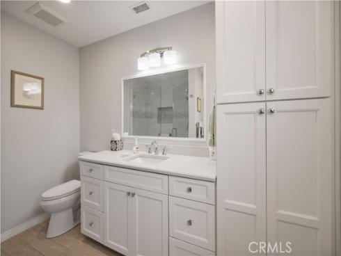 2049 Monrovia , Costa Mesa, CA