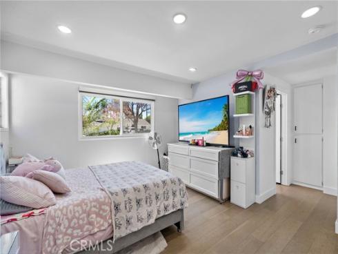 2750 San Carlos , Costa Mesa, CA