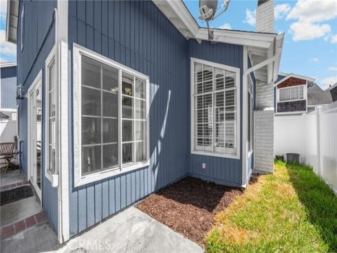 2210 Pacific Ave. #f1 , Costa Mesa, CA