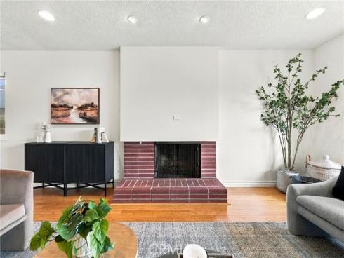 970 Cheyenne , Costa Mesa, CA