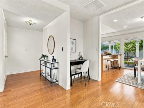 970 Cheyenne , Costa Mesa, CA