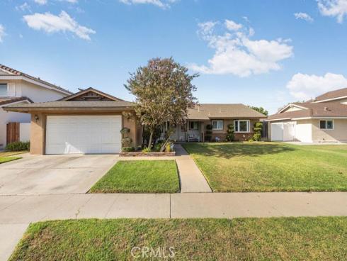 1144 El Camino Dr , Costa Mesa, CA