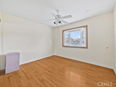 1144 El Camino Dr , Costa Mesa, CA