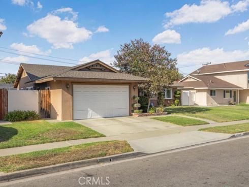 1144 El Camino Dr , Costa Mesa, CA